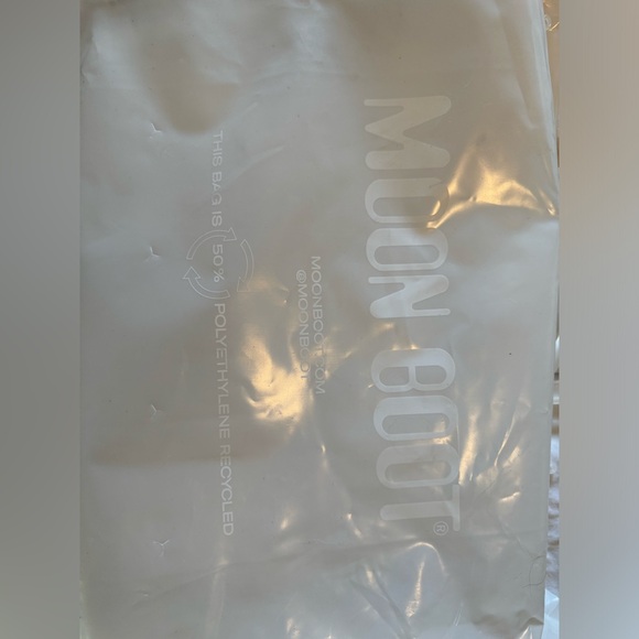 Tie Dye Moon Boot (35/38) - Picture 11 of 15